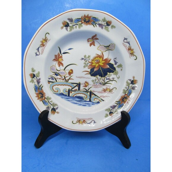 Wedgwood Georgetown Lotus Rimmed Soup Bowl  7 3/4" Excellent Condition - Picture 5 of 5